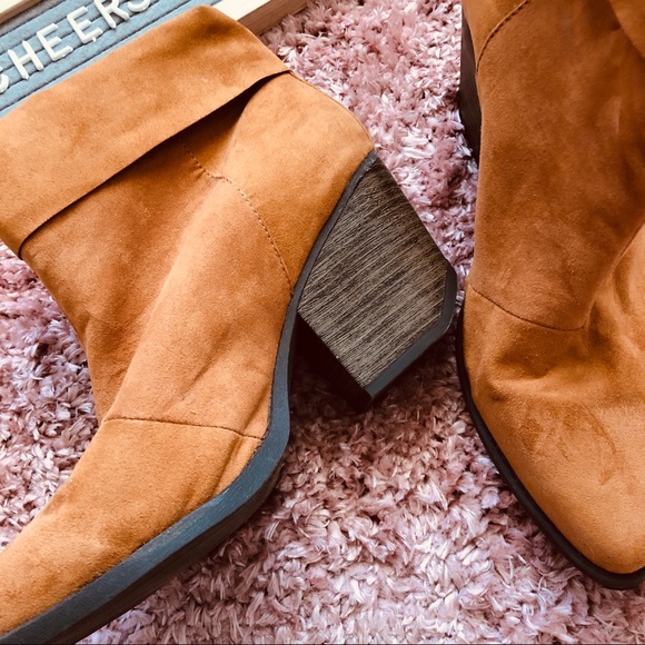 Qupid Shoes - 🍁Fall Burnt Orange Suede Ankle Boots 🍁